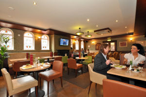 Maples House Hotel - Bar Food_2