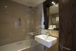 Standard Bathroom Ashling hotel