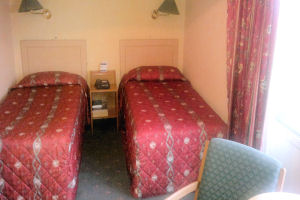 The Regency Hotel and Leisure Centre - Economy Twin room image 1