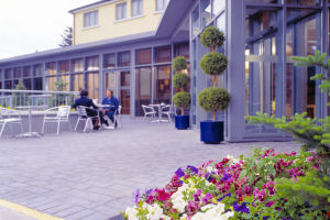 Rochestown Lodge - front - hhs03131