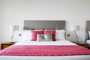 Ferrycarrig Hotel Pink Room
