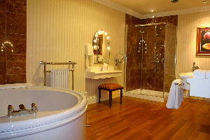 Harveys Point - En Suite 