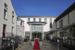 Oriel House Hotel - Hotel Entrance image