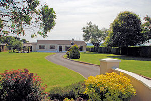 Cradog - Exterior 