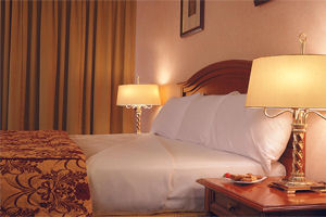 Guestroom, Killarney Avenue