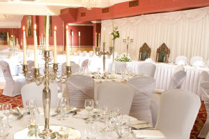 abbey court hotel wedding setting hhs04028