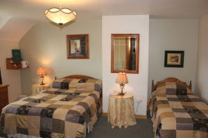 Cullinans Guesthouse - Double and single room image 1