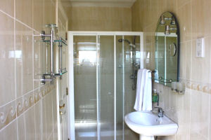 Cullinans Guesthouse - En Suite
