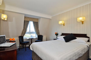 Flannerys-Hotel---Standard Single
