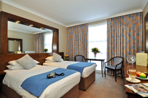 Flannerys-Hotel---Twin