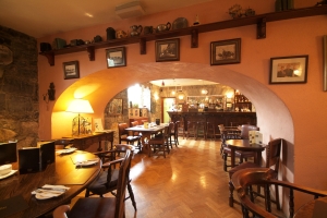 Oak Cellar bar