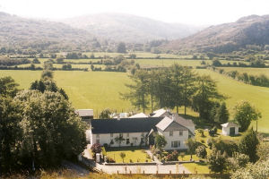 Salmon Leap Farm - House Exterior