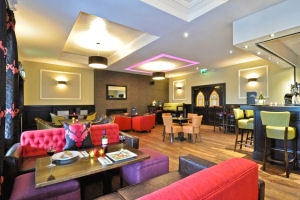 Menlo Park Hotel - Bar image 3