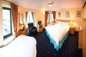 Eliza Lodge - Double and Single room image 1