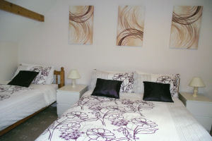 Twin Oaks - Double and Single room