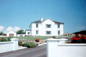 castlefarm-exterior