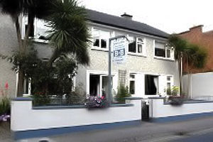 Leahys Lee House - House Front