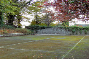 Raheen House - Tennis Court