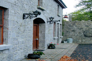 2 Raheen House - Exterior_2 