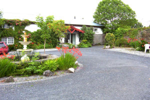 CaheroyanHouse3BED-exterior