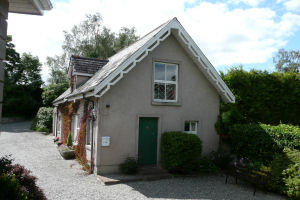 Side View of Moss Cottage