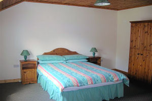 RiverbankCottages-bedroom