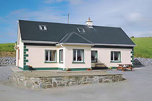 Old Farmhouse - exterior - srs0156901