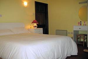 Arbutus Lodge 601 - Room 