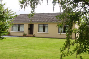 Inveraray Holiday Cottages Reeks View - House Exterior