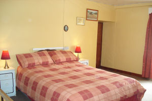 Shinagh House - Bedroom