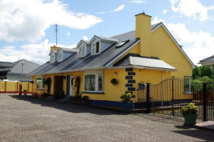 Exterior. Riverside Holiday Homes