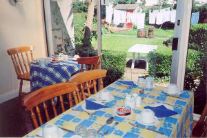 Killarney House - Breakfast Table1