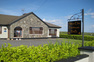 Slieve Elva Farmhouse - Exterior