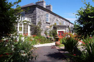caheroyanhouse-exterior