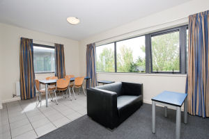 Living Area - UAS08100