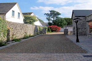 Ballyvaughan Holiday Homes - Entrance - srs0167801