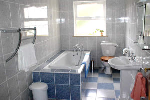 Reads Park Cottages - Bathroom - srs0177801