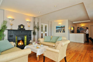 Reception - HOS010039