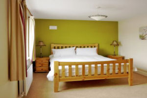 Bunrattywest-bedroom