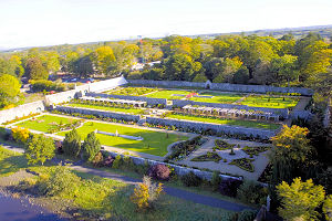 walled garden 