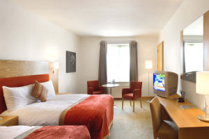 Maldron Portlaoise - bedroom