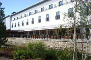 Parkview Hotel - Exterior