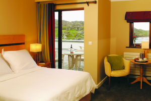 inishbofin house hotel - bedroom