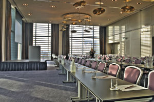 The Gibson Hotel - Stratocaster - Classroom