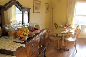 The Gate Lodge-DiningRoom