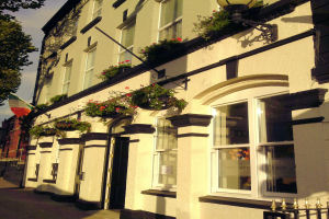 Phoenix Park Hotel - side view