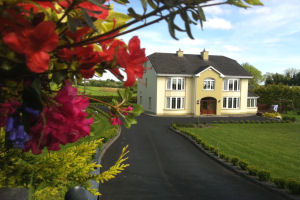 Burkes Mulbur - House Exterior