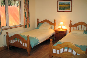 Edencrest - TwinBedroom 