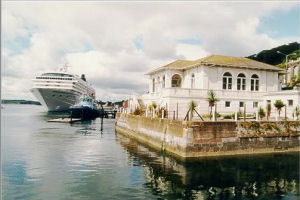 Ardeen - Cruise Liner