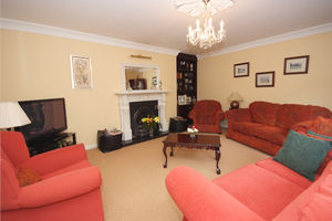 Noraville House - Living room